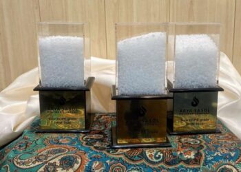 رونمایی نمادین از دو واحد تولید کاتالیست و ۱۰ محصول صنعت پتروشیمی