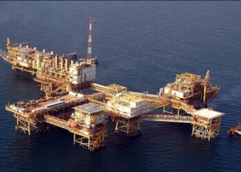 تخصیص ۸۰۰ میلیون یورو برای نوسازی تأسیسات نفت فلات قاره ایران