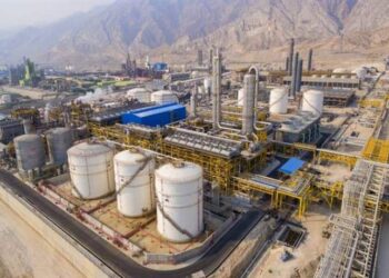 اعطای ۵ هزار میلیارد تومان عرضه اعتباری به صنایع پایین‌ دست پتروشیمی