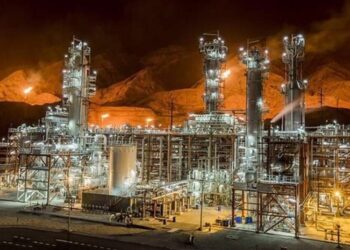 فروش اعتباری مواد اولیه پتروشیمی به صنایع