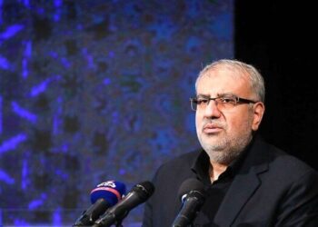 تولید نفت ایران امسال به ۴ میلیون بشکه در روز می‌رسد