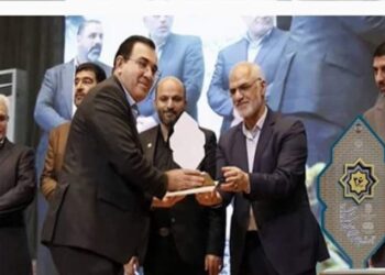 تجلیل سازمان ‌نوسازی مدارس از پتروشیمی اروند