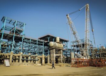 صنعت پتروشیمی دولت سیزدهم؛ عامل محرک شتاب‌گیری توسعه قطب سوم صنعت پتروشیمی