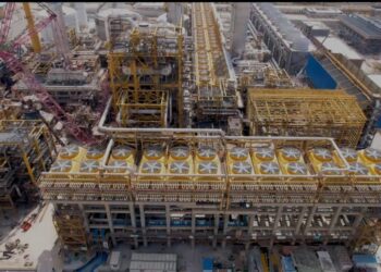 اتصال طرح پتروشیمی آپادانا خلیج فارس به شبکه برق دماوند انرژی عسلویه