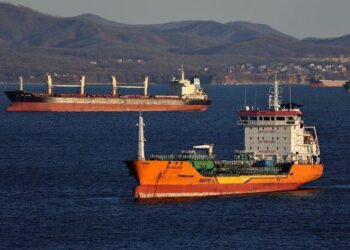 بیکاری بی سابقه ده ها نفتکش روسی