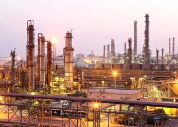 ثبت رکورد جدید فعالیت بدون وقفه در پتروشیمی فن‌آوران