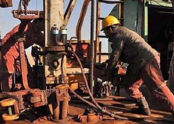 عقب ماندگی ایران در احیای چاه‌های نفت و گاز