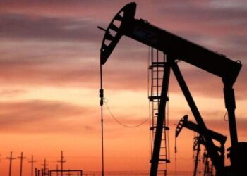 کاهش سرمایه‌گذاری در نفت به دست عربستان