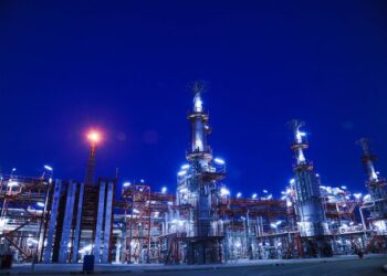 پیش‌بینی رشد بازار جهانی صنعت پتروشیمی در آینده