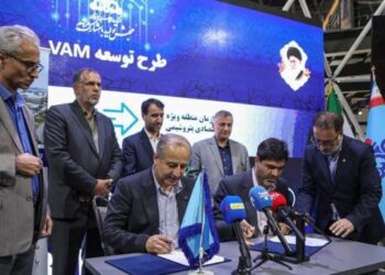 امضای تفاهم‌نامه طرح وینیل استات مونومر پتروشیمی فن‌آوران