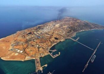 کارکنان قراردادی در جزیره خارک صاحب خانه می‌شوند