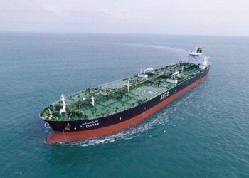 نفت‌کش‌های ایرانی پشت دروازه‌های چین ماند