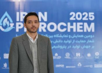 پیشنهاد مدیرعامل یک شرکت دانش‌بنیان در خصوص نسشت های پتروکم