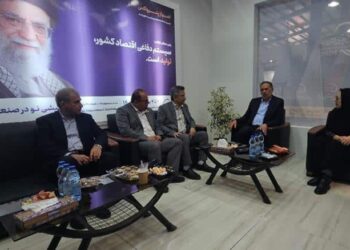 ایجاد شهرک‌های صنعتی پایین‌دستی پتروشیمی در استان خوزستان یک ضرورت است