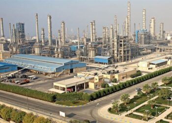 پتروشیمی نوری و فارابی بیشترین سهم از رشد درآمد ۳۷ درصدی دارند!