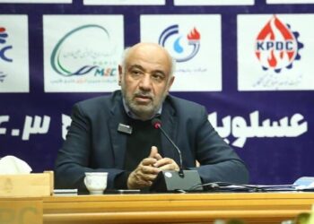 وزارت رفاه از بنگاه‌داری پتروشیمی‌ها خارج می‌شود