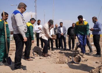 برگزای آیین درخت‌کاری در شرکت پالایش گاز هویزه خلیج فارس 