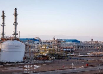 تأسیسات گازی میدان آذر به بهره‌برداری رسید