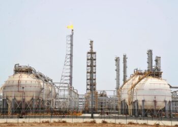 صنعت پتروشیمی عمان