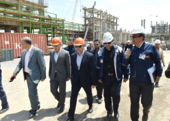 بازدید استاندار آذربایجان شرقی از پتروشیمی تبریز