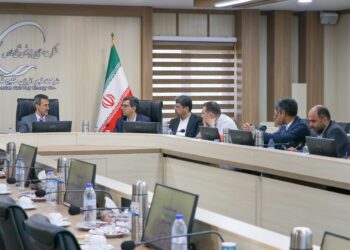 هم‌افزایی شستا و فجر انرژی: از پایداری تا پروژه‌های خورشیدی بزرگ