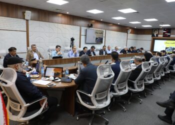 ارزیابی ساختار و فرآیندهای مدیریت ریسک در شرکت پالایش گاز هویزه