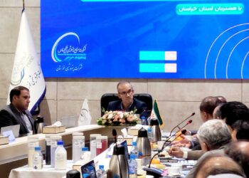 نشست صمیمانه شرکت پتروشیمی خوزستان و فعالان اقتصادی استان خراسان