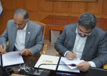 تفاهم‌نامه همکاری میان پتروشیمی مارون و بانک تجارت برای تأمین مالی پروژه‌های انرژی‌های تجدیدپذیر امضا شد، که موجب توسعه همکاری‌های مالی و تقویت زیرساخت‌های منطقه می‌شود.