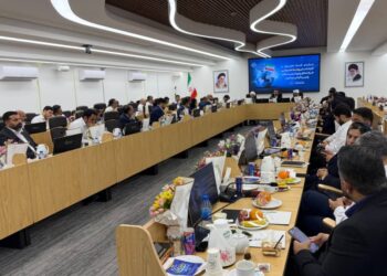 آیین تجلیل از نخبگان روابط عمومی پتروشیمی منطقه پارس