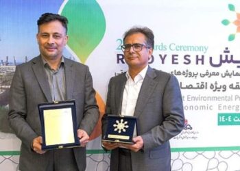 پتروشیمی نوری با پروژه حمایت از دلفین‌های خلیج فارس، جایزه برتر محیط زیستی رو گرفت.