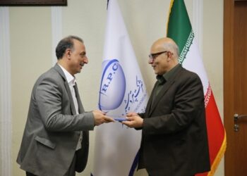 دیدار مدیرکل روابط عمومی استانداری مرکزی با کارکنان روابط عمومی پتروشیمی شازند
