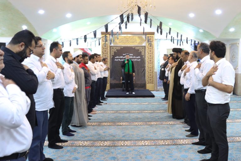 یادبود سالگرد ارتحال بنیان‌گذار انقلاب اسلامی و قیام ۱۵ خرداد در پازارگاد