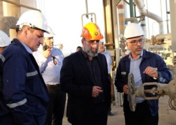 بازدید امیرحسین پهلوان، از پتروشیمی شیمی‌بافت