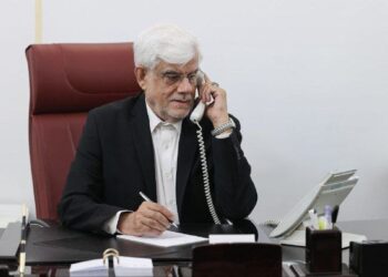 تماس تلفنی عارف با استاندار بوشهر در پی آتش‌سوزی پتروشیمی متانول کاوه