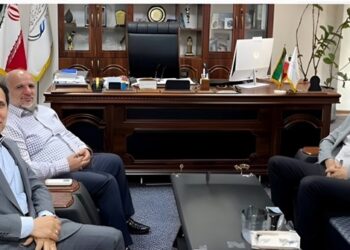 پتروشیمی اروند با هدف انرژی‌های تجدیدپذیر، فاز نخست نیروگاه خورشیدی راه‌اندازی می‌کند