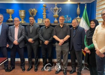 بازدید رییس هیئت مدیره گروه صنایع پتروشیمی خلیج‌فارس از باشگاه استقلال