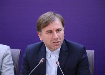 استاندار بوشهر: تعهدات اجتماعی هلدینگ خلیج فارس باید افزایش یابد