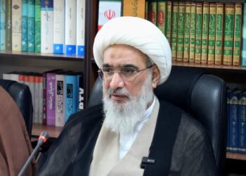 تاکید امام جمعه بوشهر بر پتانسیل‌های عظیم پتروشیمی و انرژی‌های تجدیدپذیر