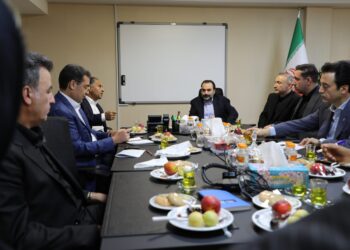 نشست مشترک شستان و بانک تجارت برای توسعه همکاری‌های مالی