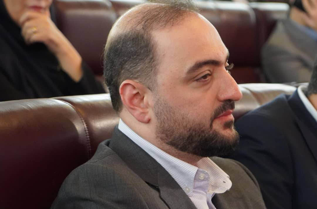 به گزارش مسیرانرژی: شاه‌قلعه تصریح کرد: اعزام کاروان کارکنان صنعت پتروشیمی شاغل در منطقه عسلویه به عتبات عالیات، راه‌اندازی موکب‌های اربعینی در سطح منطقه پارس جنوبی، پشتیانی از موکب‌های تابعه هلدینگ در سطح مرزها و کشور عراق از ویژه برنامه‌های در این منطقه خواهد بود.