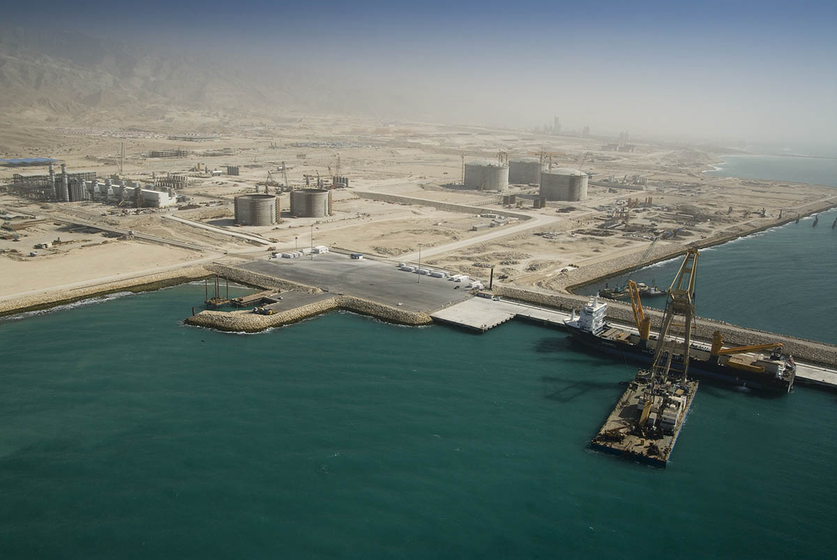 به گزارش مسیرانرژی به نقل از گروه اهداف: با این انتصاب یک مدیر باسابقه علمی، پژوهشی و اجرایی موفق در حوزه نفت و گاز، مدیریت و اداره شرکت مایع‌سازی گاز طبیعی ایران را بر عهده می‌گیرد.