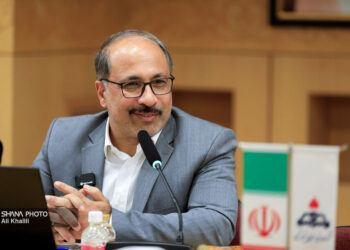 به گزارش مسیر انرژی به نقل از شانا، علی ربانی روز (شنبه، ۲۲ شهریور) در آیین قرعه‌کشی پویش کاهش ۱۰ درصدی مصرف انرژی با اشاره به اینکه شرکت پتروشیمی پردیس و زاگرس به‌عنوان سرمایه‌گذاران این طرح به همراه شرکت ملی گاز ایران برای نخستین بار یک اتفاق مهم را رقم زدند، اظهار کرد: این طرح بدون اعتبارات دولتی تنها با بهره‌گیری از سازمان‌های مردم نهاد، شرکت ملی صنایع پتروشیمی و شرکت ملی گاز ایران انجام شده است.