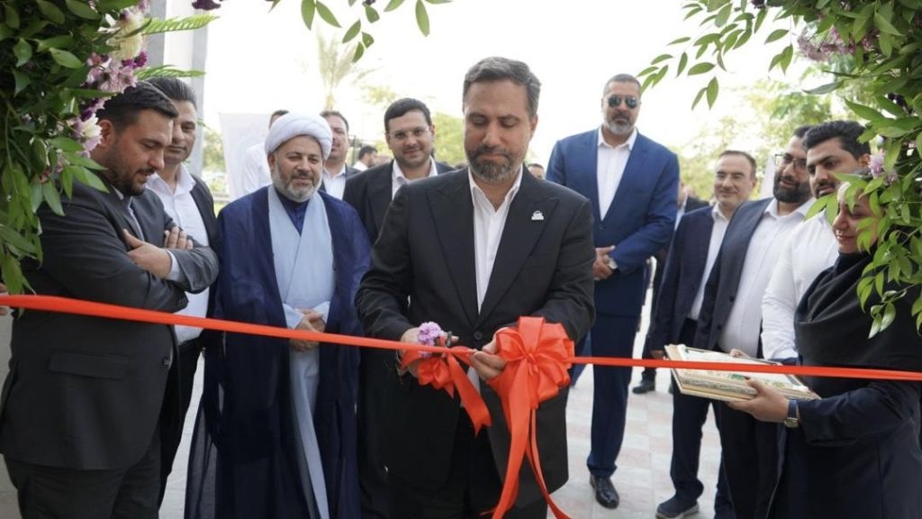 به گزارش مسیرانرژی: در مراسمی با حضور دکتر محمد شیخان، مدیرعامل شرکت عملیات غیرصنعتی پازارگاد، استخر شهرک پردیس جم پس از انجام عملیات نوسازی کامل و تجهیز با امکانات روز، افتتاح و آماده خدمت‌رسانی به ساکنان این شهرک شد.