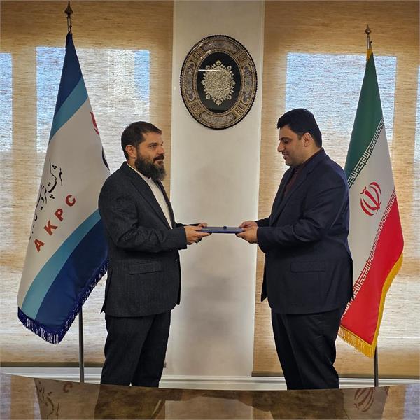 به گزارش مسیرانرژی به نقل از روابط عمومی و امور بین‌الملل پتروشیمی امیرکبیر، طی حکمی از سوی عباس کشوری مدیرعامل و نایب‌رئیس هیأت‌مدیره شرکت سرمایه‌گذاری توسعه سرمایه رفاه، «حسام خوشبین‌فر» به‌عنوان سرپرست شرکت پتروشیمی امیرکبیر منصوب شد.