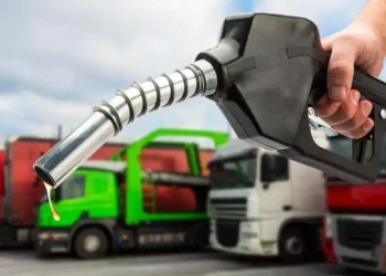 به گزارش مسیر انرژی، با توجه به پایین بودن قیمت حامل‌های انرژی و اختلاف قیمت بین نرخ سهمیه‌ای و نرخ واقعی آن، قاچاق فرآورده‌های نفتی افزایش یافته است.