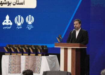 به گزارش مسیرانرژی به نقل از روابط عمومی شرکت عملیات غیرصنعتی پازارگاد؛ مدیر عامل شرکت پازارگاد در این مراسم با اشاره به نقش علم و دانش در پیشرفت هر جامعه‌ای، تأکید کرد: “منشا قدرت یک ملت علم و اندیشه است و ملتی پیروز می‌شود که صاحب علم باشد.”