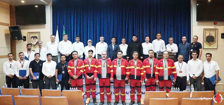به گزارش مسیرانرژی به نقل از روابط عمومی و امور فرهنگی پتروشیمی مروارید؛ آتش‌نشانان شرکت پتروشیمی مروارید که از ۲۴ الی ۲۶ آبان‌ماه به میزبانی سازمان منطقه ویژه در سه رشته ورزشی شرکت کرده بودند، توانستند با عملکردی درخشان، عناوین متعدد قهرمانی و نایب‌قهرمانی این دوره از رقابت‌ها را به خود اختصاص دهند.