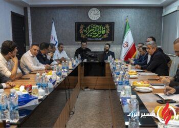 به گزارش  مسیرانرژی به نقل از روابط عمومی و امور فرهنگی پتروشیمی مروارید؛ در ابتدای جلسه، حسام خوشبین‌فر مدیرعامل پتروشیمی مروارید ضمن خیرمقدم به مدیرعامل بانک شهر و هیات همراه، گزارشی از وضعیت تولید، برنامه‌های آینده و رویکردهای مدیریتی این شرکت ارائه کرد.