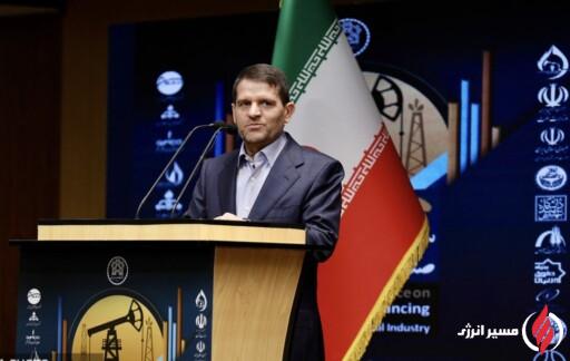 به گزارش مسیر انرژی به نقل از تسنیم، حسن عباس‌زاده، مدیرعامل شرکت ملی صنایع پتروشیمی ایران در عسلویه با اشاره به افتتاح رسمی دو طرح جدید پتروشیمی در منطقه پارس جنوبی، از شتاب‌گیری توسعه این صنعت خبر داد و گفت: با بهره‌برداری از طرح‌های جدید زنجیره ارزش، ظرفیت اسمی پتروشیمی کشور تا پایان برنامه هفتم توسعه به 131 میلیون تن خواهد رسید.