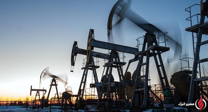 به گزارش مسیر انرژی به نقل از ایلنا، بازار کالاهای اساسی ماههاست که زیر بار فشار بحران ارزی خم شده و نشانههای فرسودگی آن هر روز واضحتر از دیروز آشکار میشود. در شرایطی که برخی تلاش دارند مسئله را به تحریم های خارجی و یا مشکلات تولید و تقاضا گره بزنند، واقعیت جای دیگری خوابیده است؛ در همان نقطهای که باید ارز کشور را تأمین میکرد اما اکنون بزرگترین گره را ایجاد کرده است.